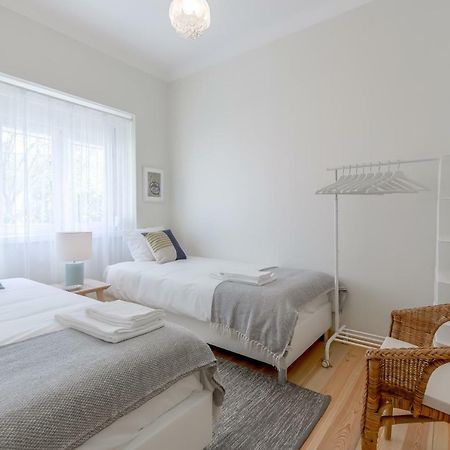 Sunny, Bright And Quiet Apartment, By Timecooler Lissabon Exterior foto