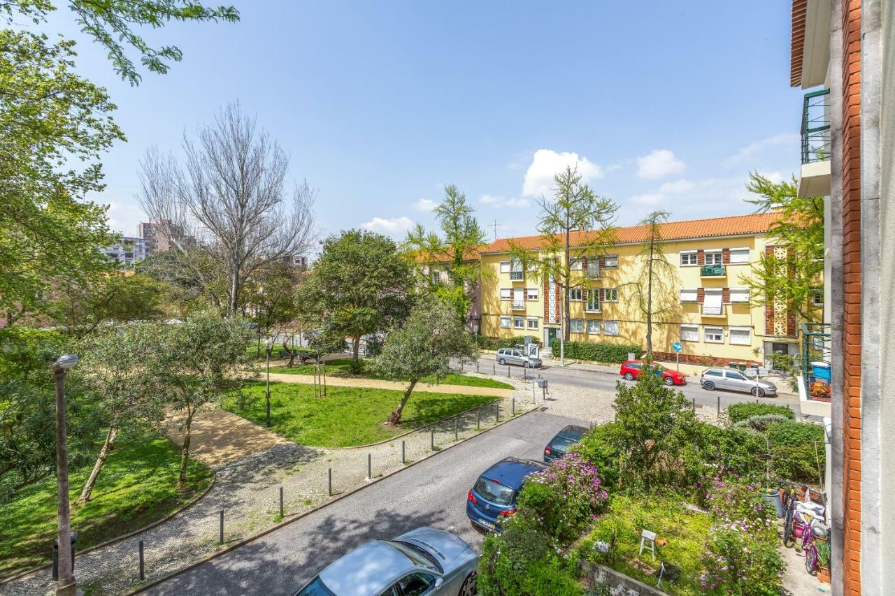 Sunny, Bright And Quiet Apartment, By Timecooler Lissabon Exterior foto