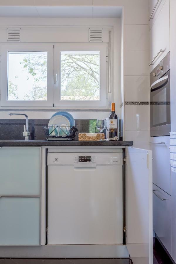 Sunny, Bright And Quiet Apartment, By Timecooler Lissabon Exterior foto